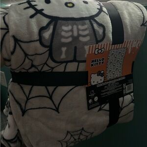 Halloween skeleton grey hello kitty twin size plush blanket